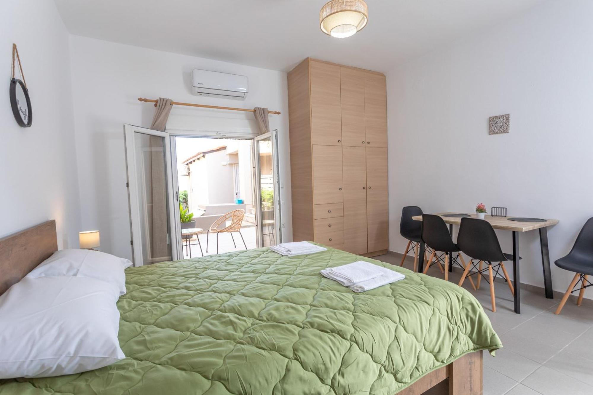 Dionysiasea 2 - Cozy Escape Steps From The Beach! Gazi Eksteriør billede