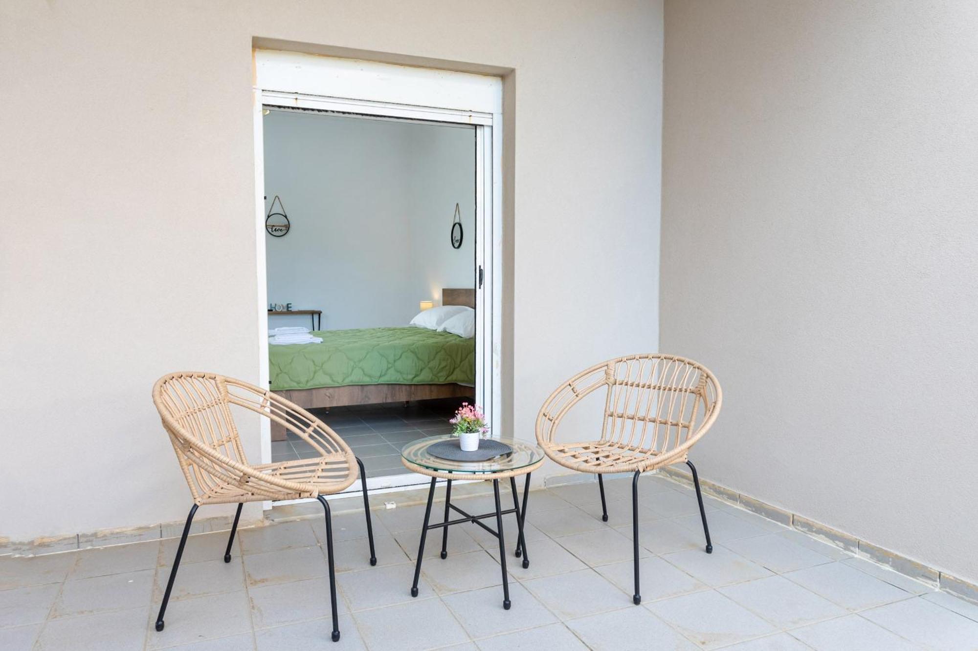 Dionysiasea 2 - Cozy Escape Steps From The Beach! Gazi Eksteriør billede