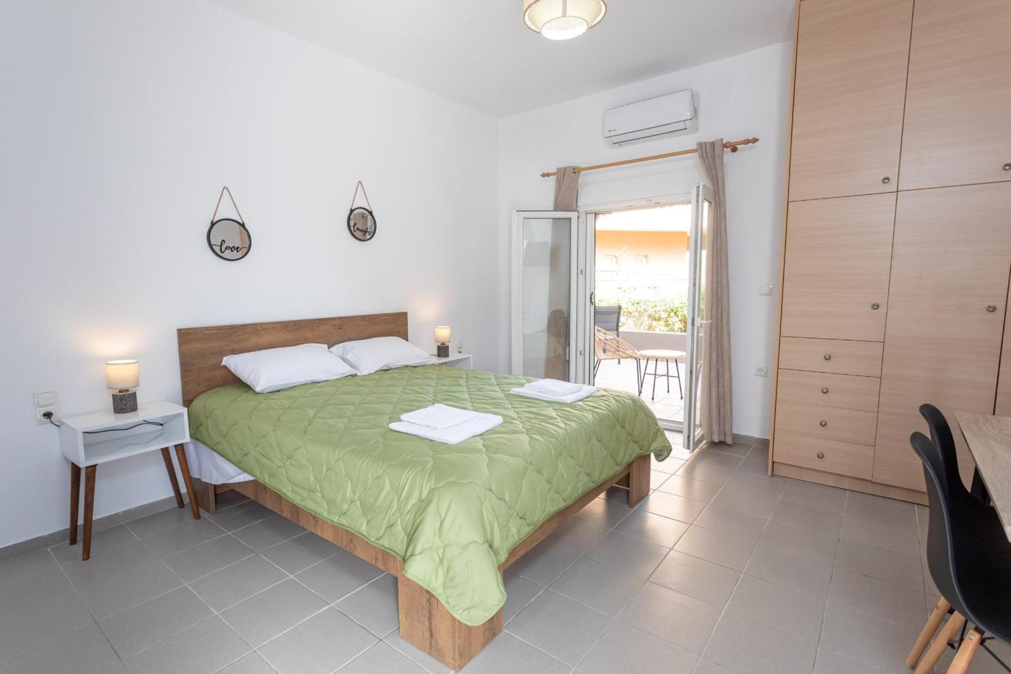 Dionysiasea 2 - Cozy Escape Steps From The Beach! Gazi Eksteriør billede